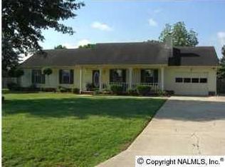 29 Kimberly St, Decatur, AL 35603