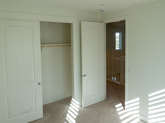 3rd image of 3066 El Capitan Dr