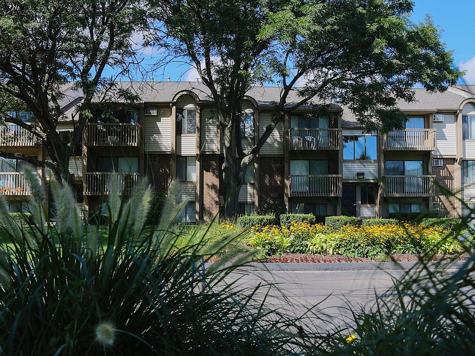 2nd image of 43285 Carlyle Pl APT 617