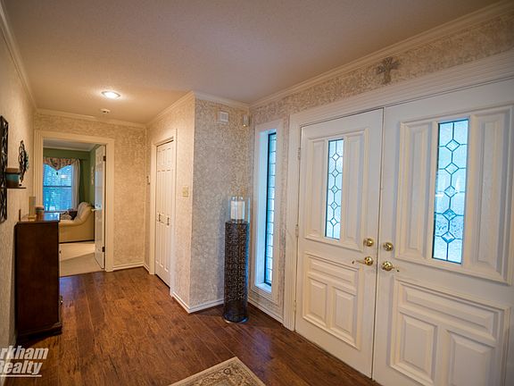 4th image of 149 Brookhollow Dr