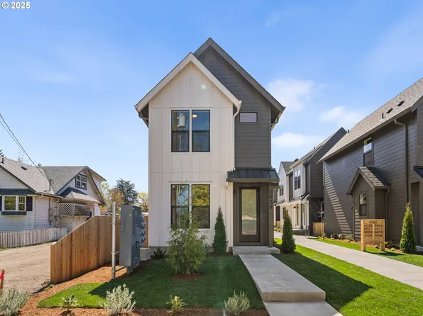 6028 NE Mason St #1, Portland, OR 97218