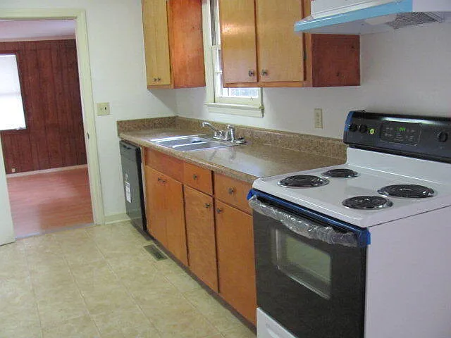 222 Cuttino Rd — Photo 6