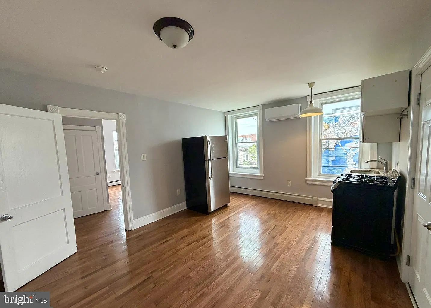 1 bed, 1.0 bath, 675 sqft, $995 — Photo 1