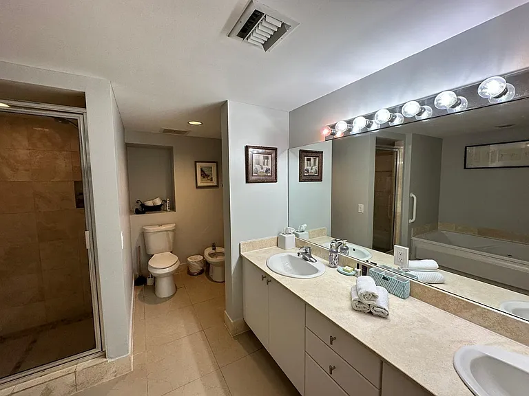17375 Collins Ave #1507 — Photo 16