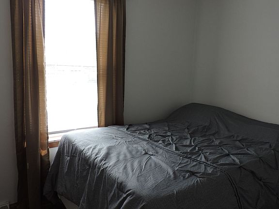 3rd image of 101 Ash St APT 1