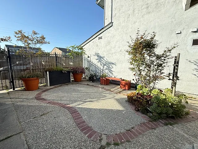1780 Kyra Cir — Photo 4