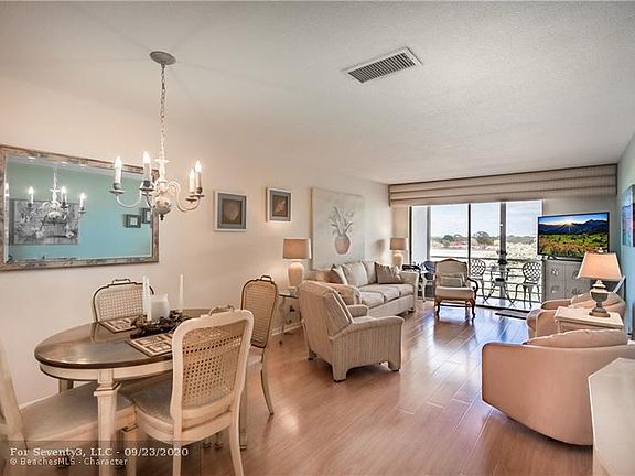 5th image of 4100 Crystal Lake Dr APT 406