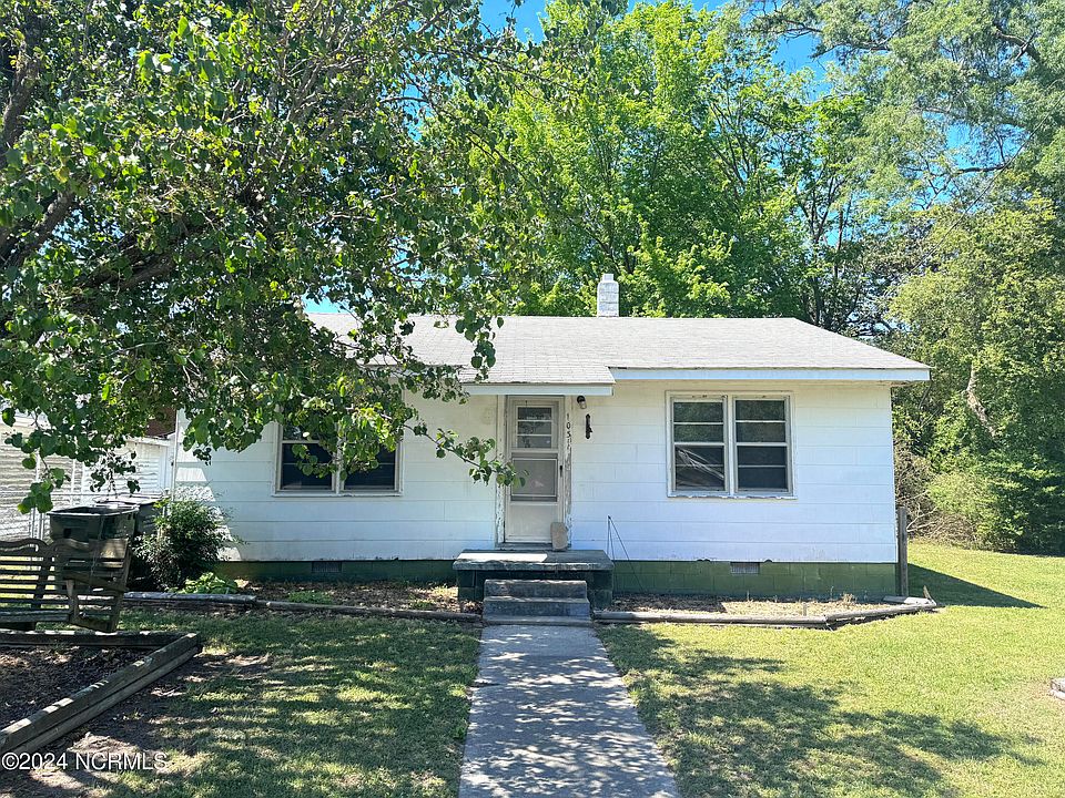 2nd image of 103 N Pine Street