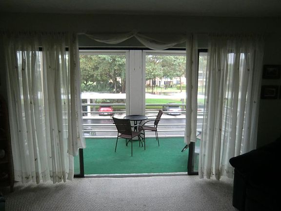 2nd image of 300 N A1a APT A204