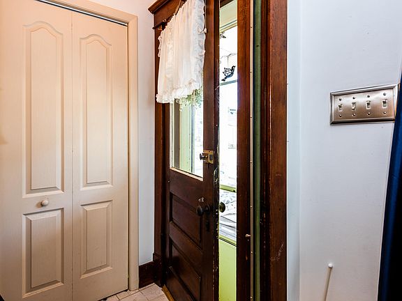 5th image of 205 Park St