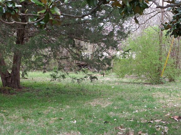 4th image of 1822 Lee Ave