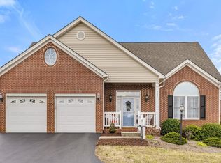 147 Heather Ln, Staunton, VA 24401