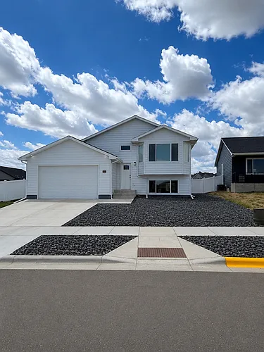 2212 Modera Ave Photo 1