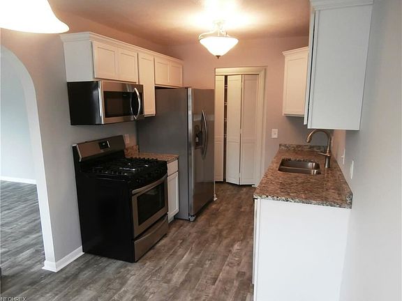 3rd image of 30204 Gebhart Pl