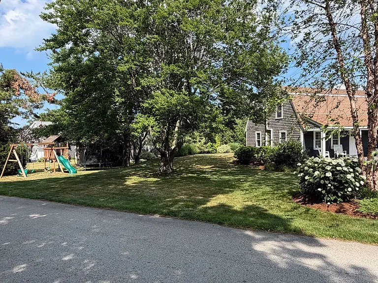 14 Indian Rd — Photo 12
