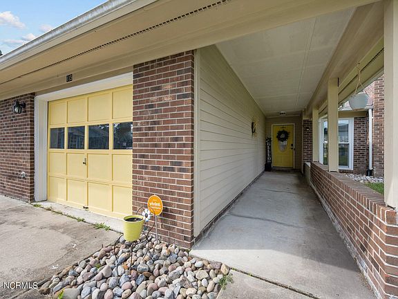 2nd image of 115 Cherrywood Court