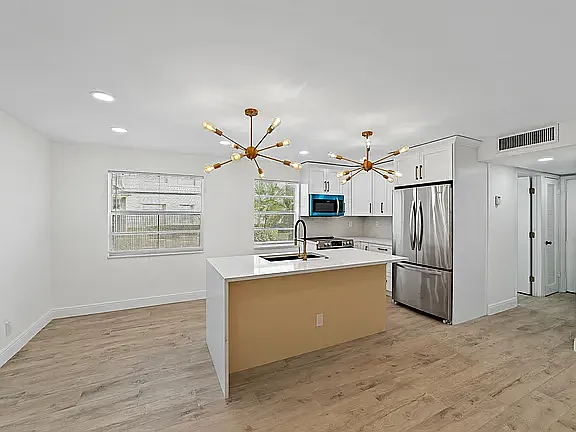 689 Normandy Ln #O — Photo 14
