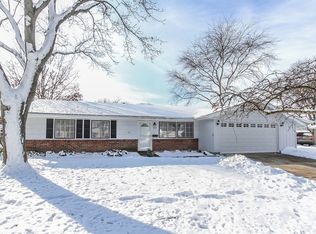 929 Royal Ct, Schaumburg, IL