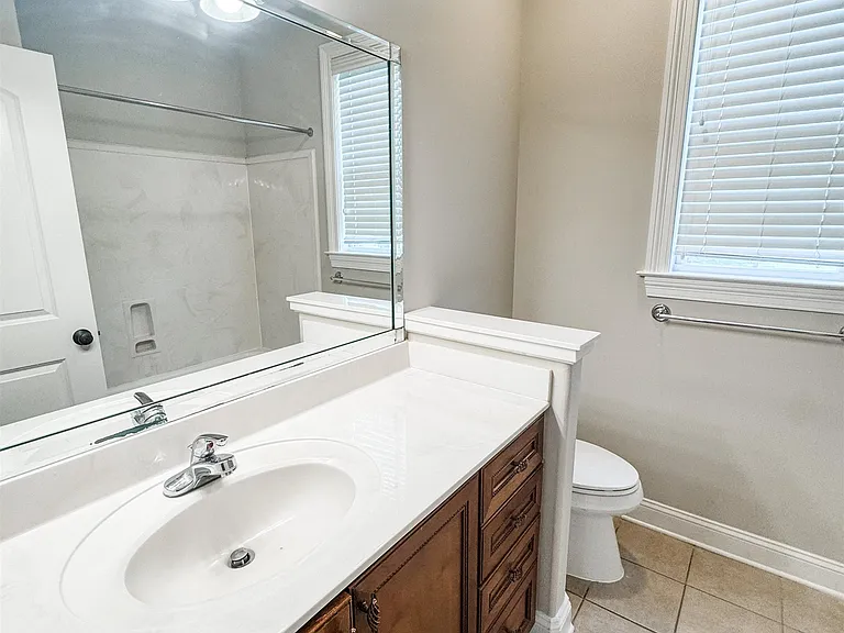 621 Covington Walk Ln S — Photo 8