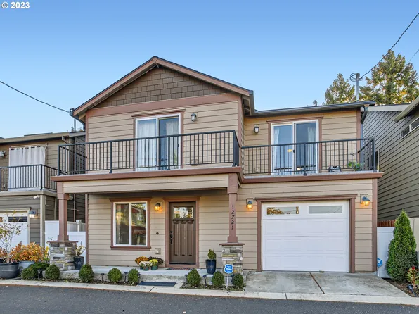 12721 SE Division St, Portland, OR 97236