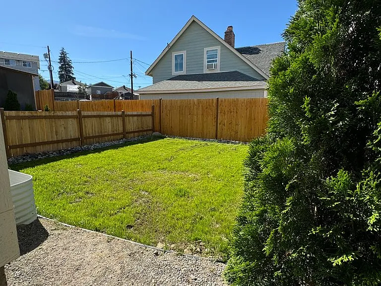 410 Kittitas St — Photo 10