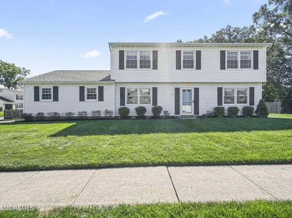 51 Angela Circle, Hazlet, NJ 07730