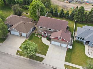965 18th Avenue Cir N, Moorhead, MN 56560