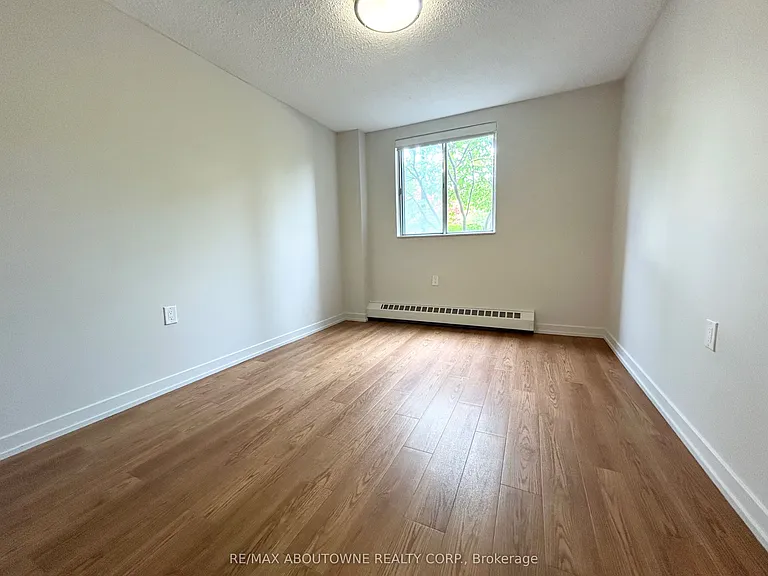 82 Millside Dr #105 — Photo 13