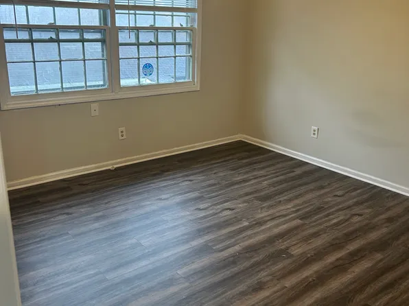 126 Oakmont Dr APT 21, Greenville, NC 27858