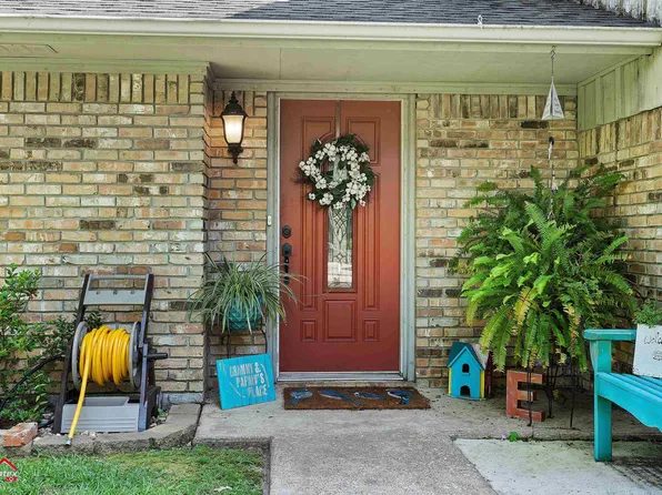 905 Moonbeam Ave, Center, TX 75935