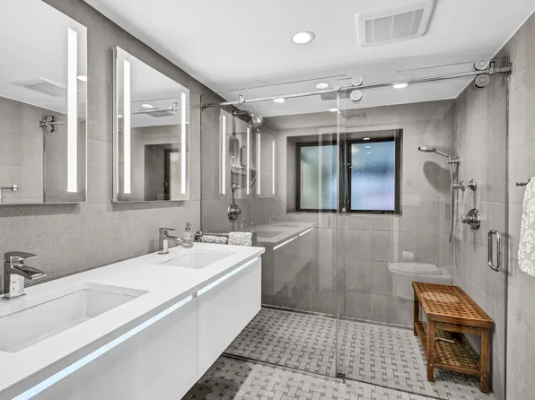 207 Huntington Street image 35 of 43