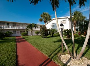 31 Coventry Ln #B, West Palm Beach, FL 33418