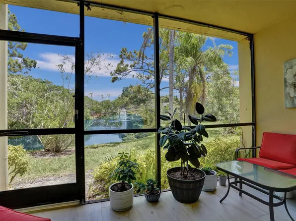 930 SW 9th Street Circle #104, Boca Raton, FL 33486