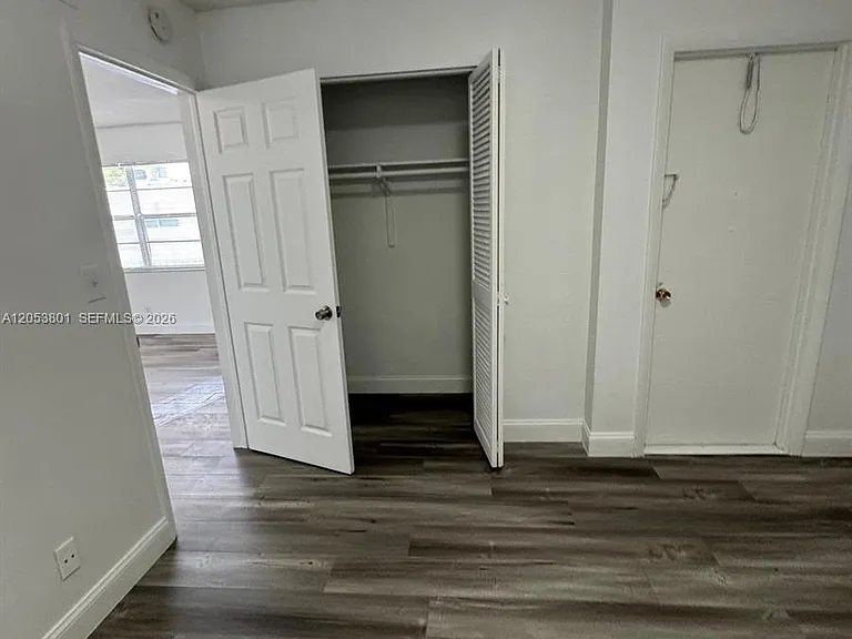 2435 Van Buren St #2B — Photo 1