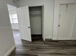 2435 Van Buren St #2B, Hollywood, FL 33020