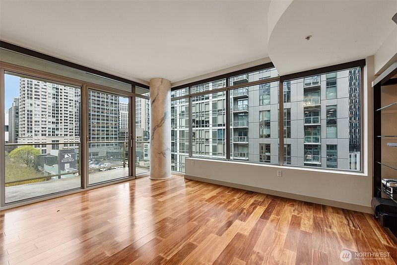 4th image of 900 Lenora Street #W801