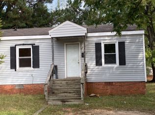 111 S 8th St, Sanford, NC 27330
