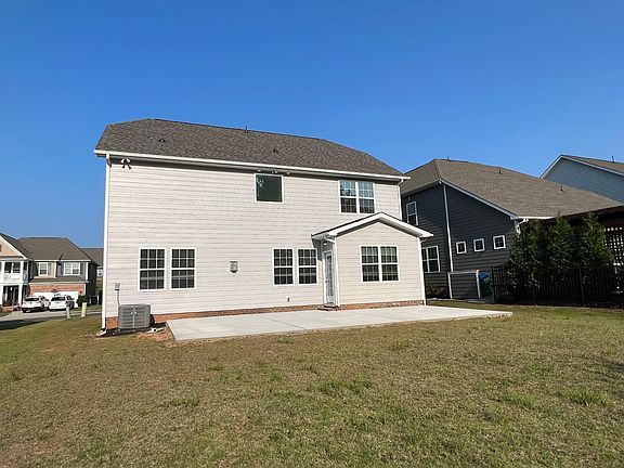 3rd image of 5066 Lily Pond Cir