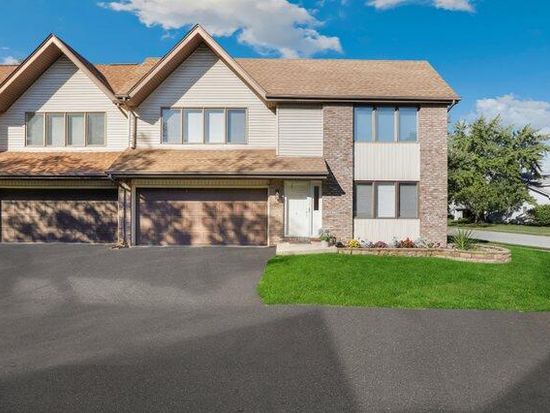 741 Newcastle Dr Unit A, Schererville, IN 46375