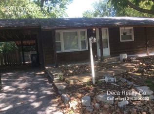 1371 Broadlawns Ln, Saint Louis, MO