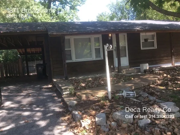 1371 Broadlawns Ln, Saint Louis, MO 63138