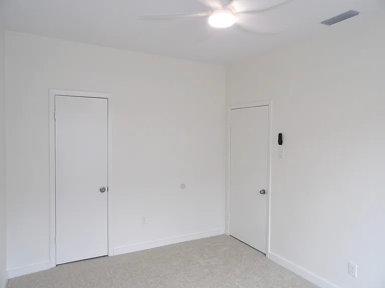 3219 Lee St — Photo 15