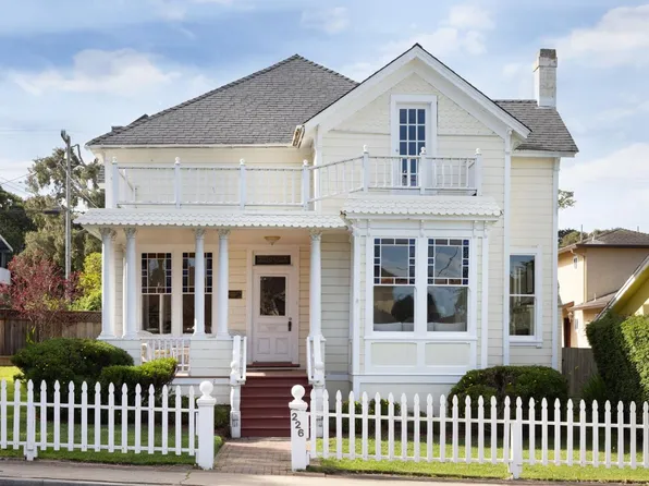 226 Willow St, Pacific Grove, CA 93950
