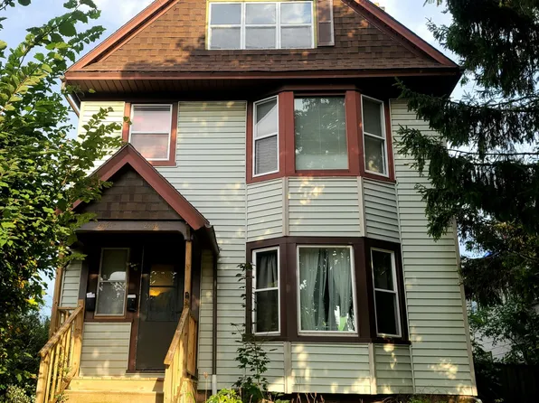 2446 S Logan Ave, Milwaukee, WI 53207