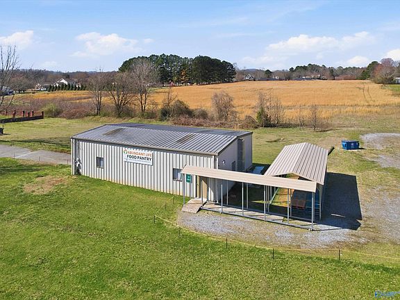 3rd image of 3621 Winchester Rd