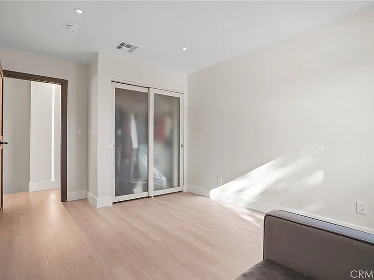 1239 N Reese Pl — Photo 18