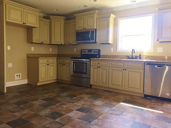 4th image of 1004 Brooklyn Ln Lot 8R1
