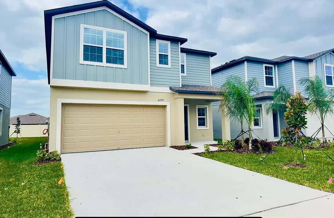 6 bed, 2580 sqft, $2,600 — Photo 4