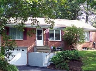 44 Carnavon Cir, Springfield, MA 01109
