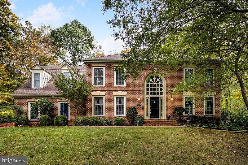 2nd image of 6827 Brimstone Ln